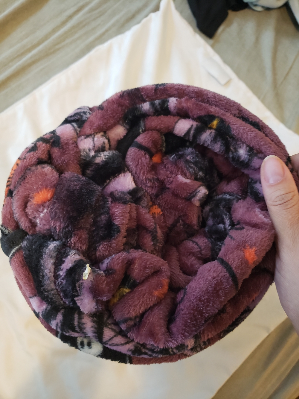 Disney Hocus Pocus Plush Throw Blanket - Purple & Orange - Picture 2 of 7